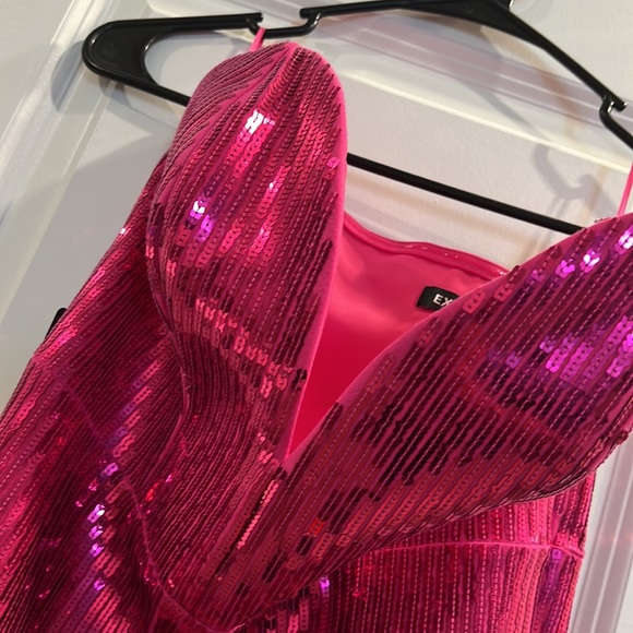 HOT PINK SEQUINS DRESS - Picture 2 of 4
